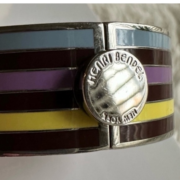 HENRI BENDEL EUC BANGLE BRACELET. GORGEOUS!🔥🔥💖💖 - Picture 3 of 4
